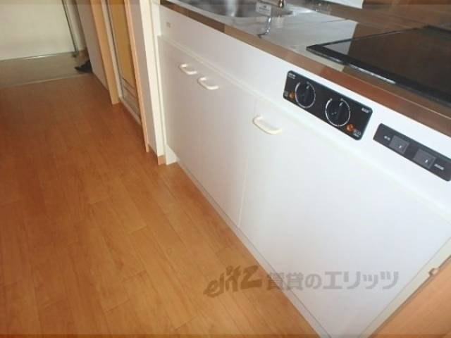 キッチン　キッチン下　収納