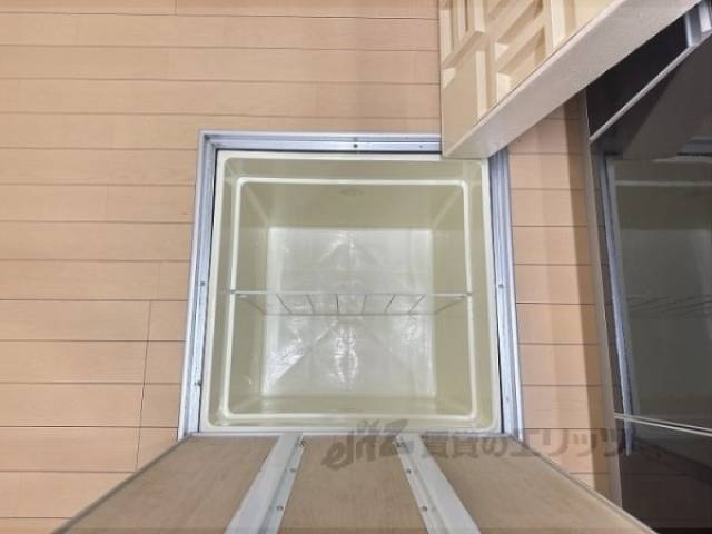 キッチン　床下収納