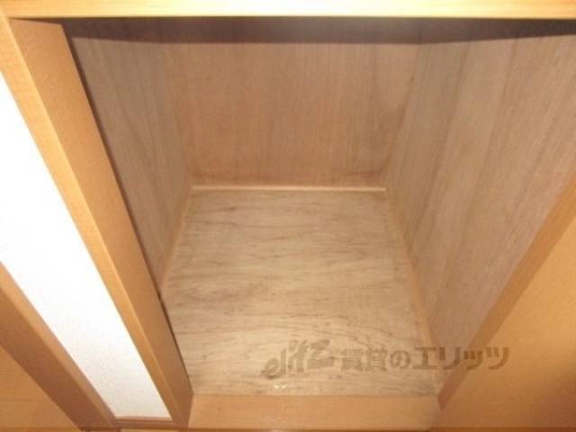 収納　廊下