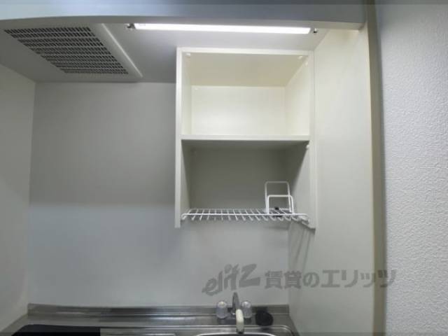 キッチン　上部収納