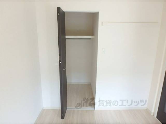 洋室　収納　5.8帖