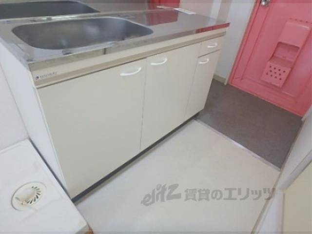 キッチン　下部収納