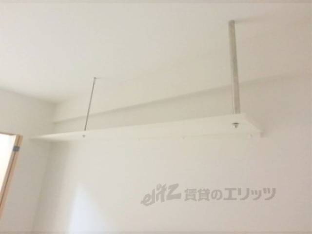 収納　吊り棚