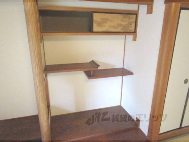 収納　床脇