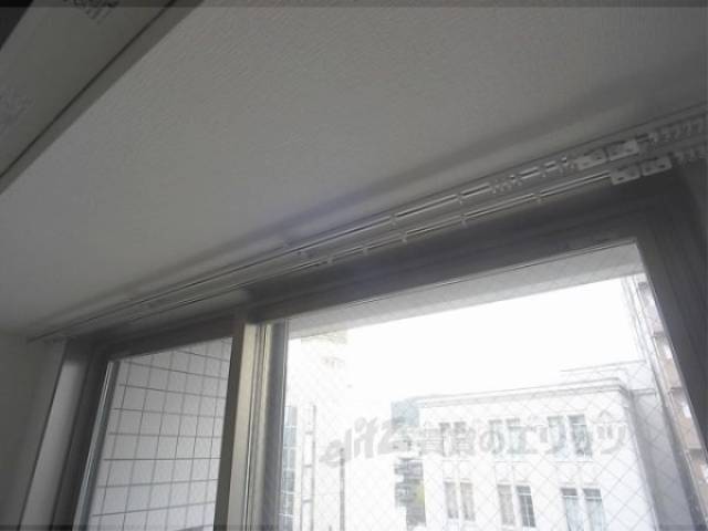 カーテンレール