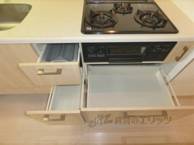 キッチン　下部収納