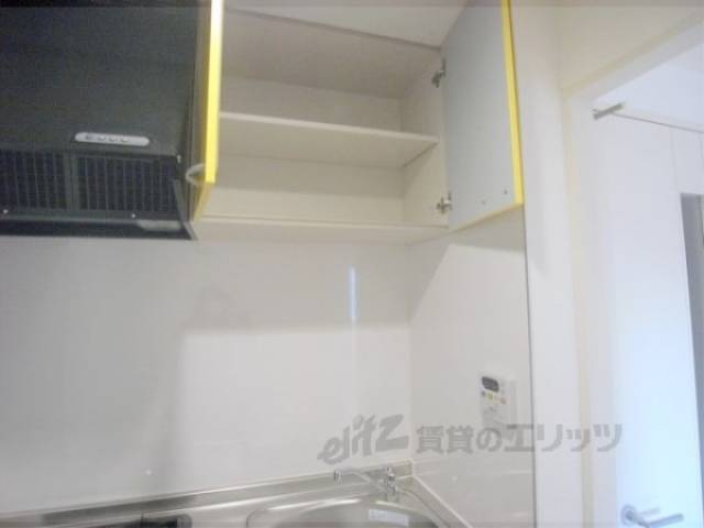 キッチン上部収納