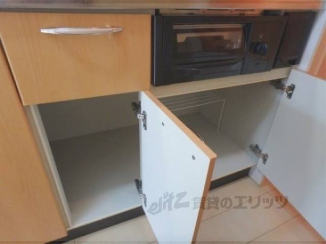 キッチン　キッチン下部収納