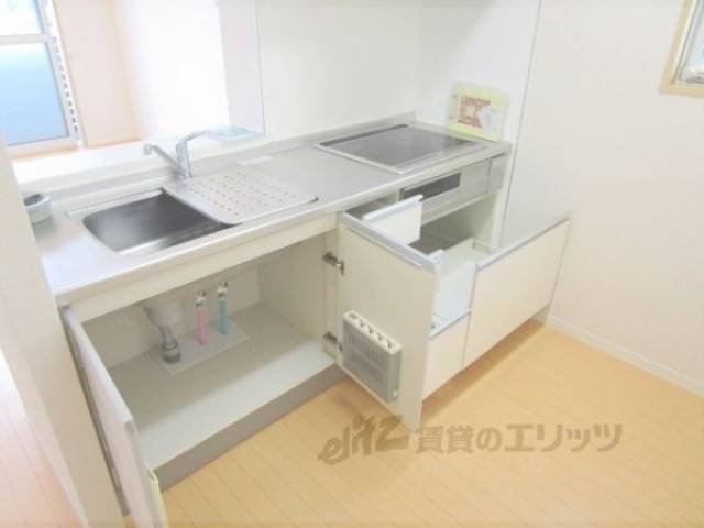 キッチン　キッチン下部収納