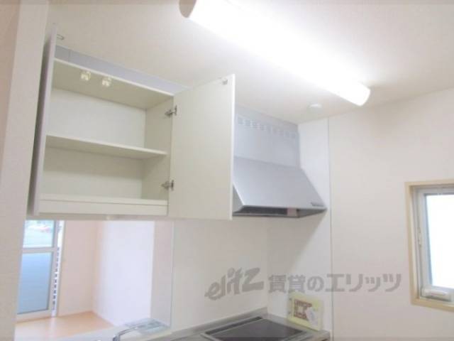 キッチン　キッチン上部収納