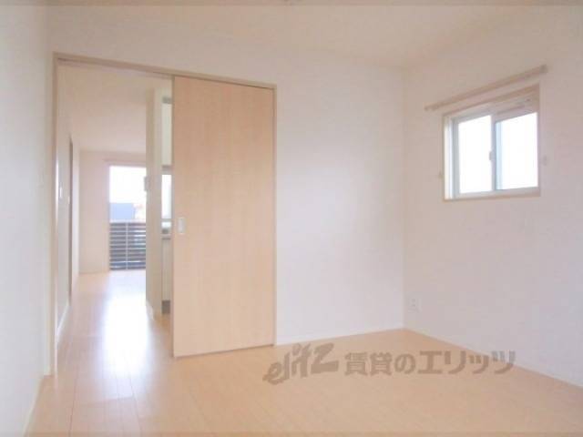 洋室　洋室6.4帖