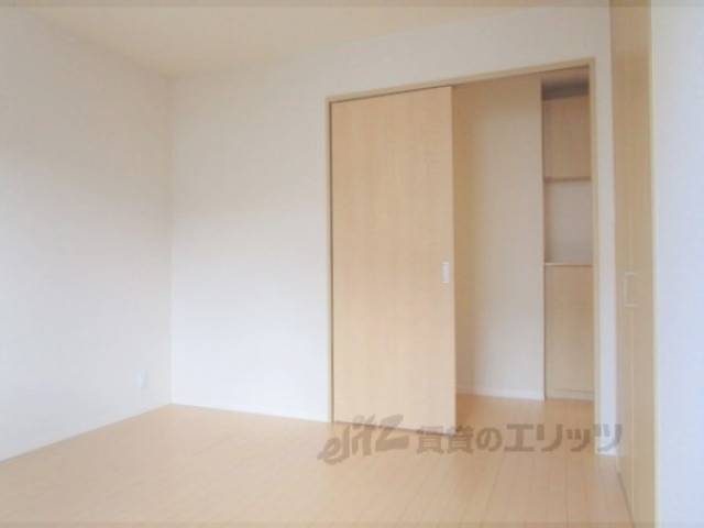 洋室　洋室5.8帖