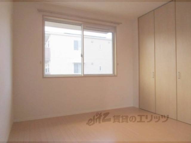 洋室　洋室6.4帖