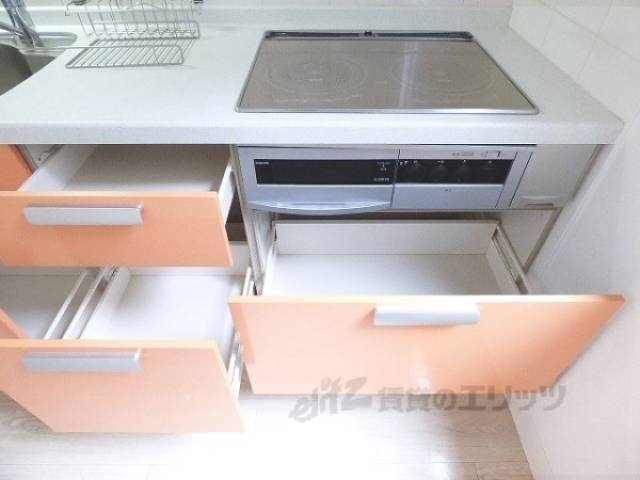 キッチン　収納