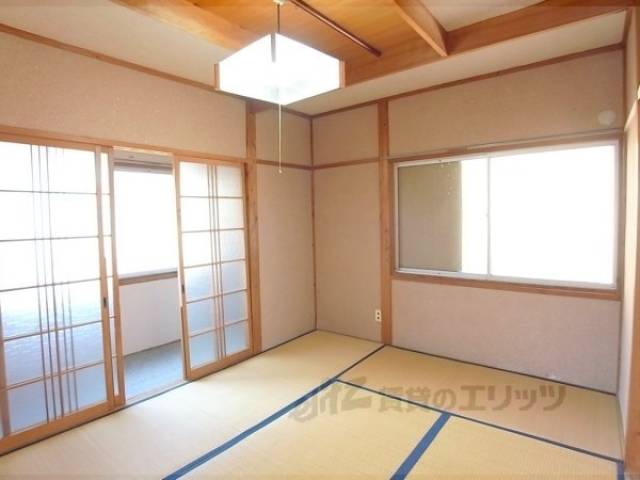 和室　ちょうど良い広さです。