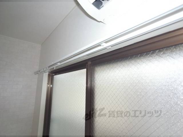 カーテンレール