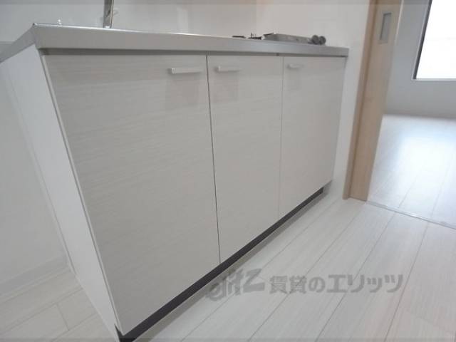 収納　キッチン下