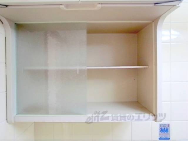 キッチン　上部収納