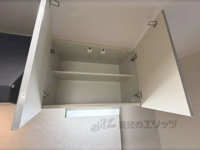 キッチン　上部収納