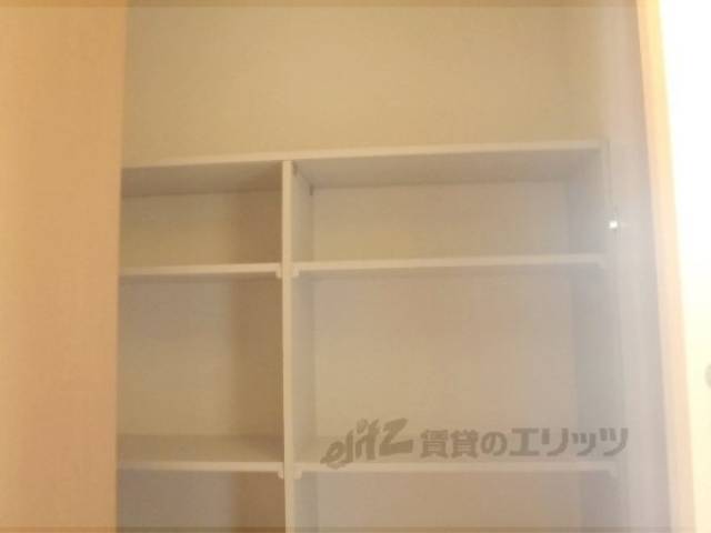 収納　玄関横収納