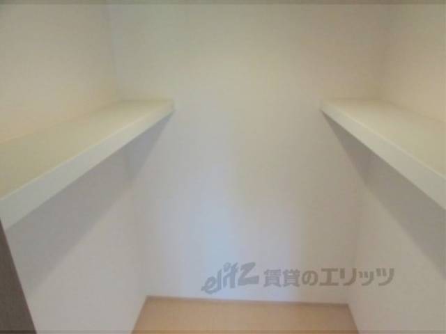 収納　ウォークインクローゼット