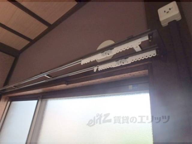 カーテンレール