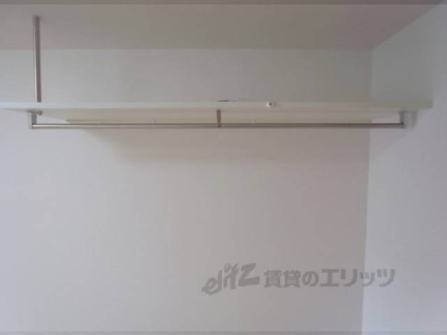 収納　吊り棚