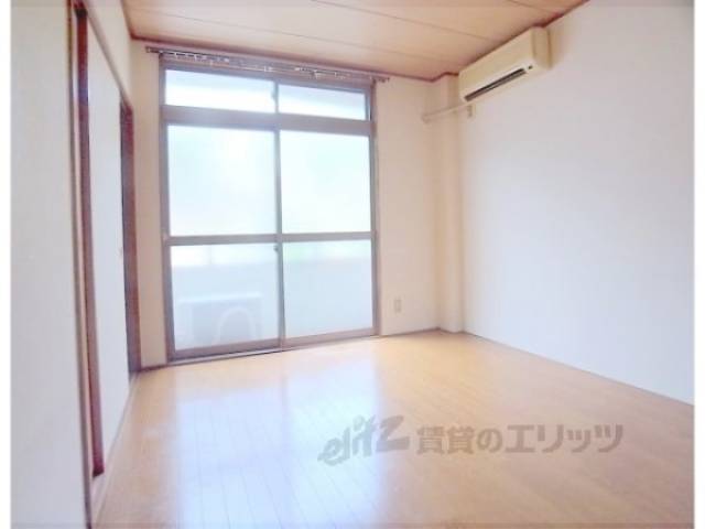 居室　6帖のお部屋です。