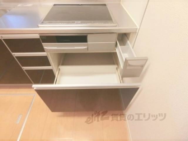 キッチン　収納