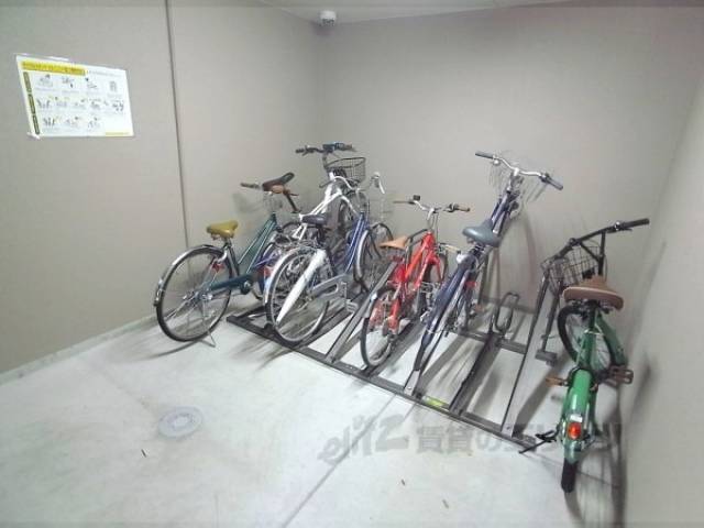 駐輪場　屋根付き駐輪場です。