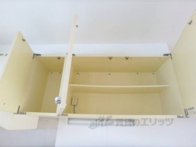 キッチン　上収納