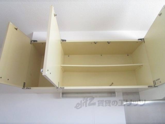 キッチン　上収納