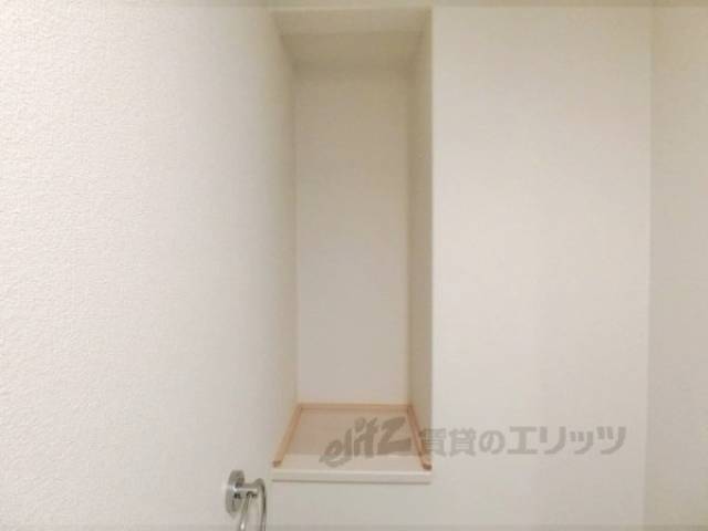 トイレ　上部収納