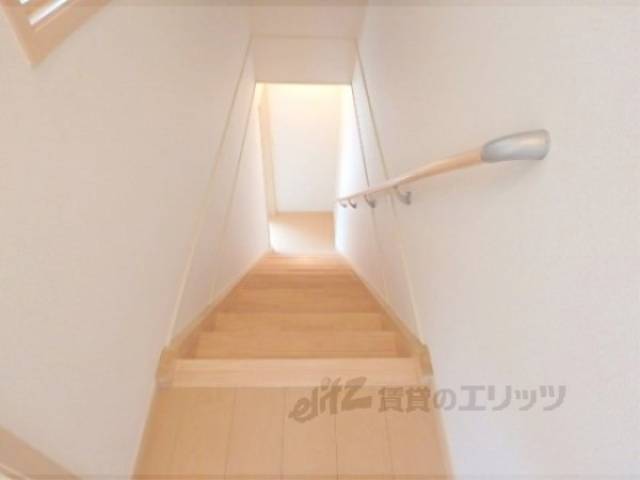 階段　2階から3階への階段です