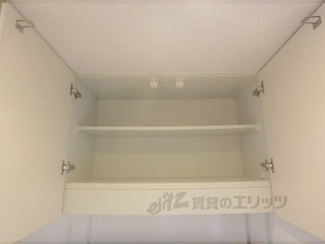 キッチン　収納上部
