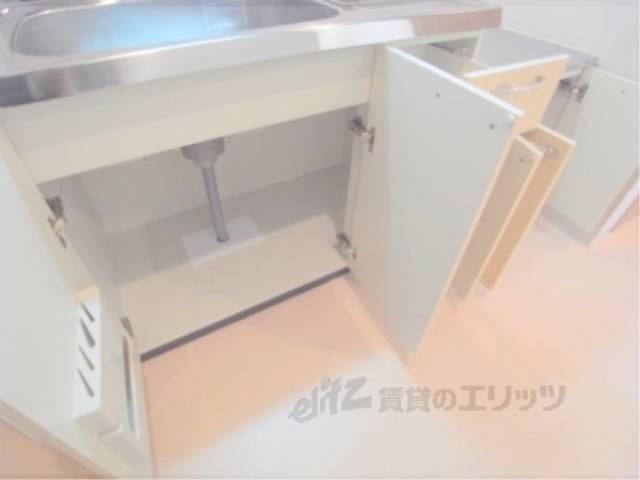 キッチン下部収納