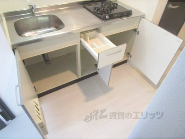 キッチン　下収納