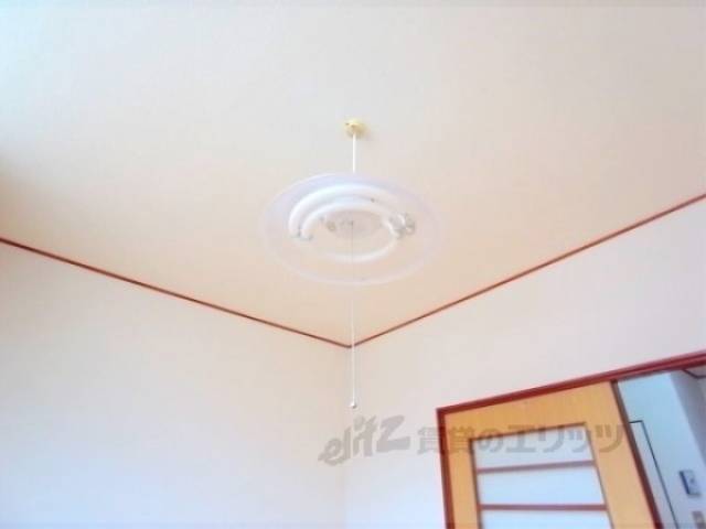 照明　お部屋に照明が付いています。