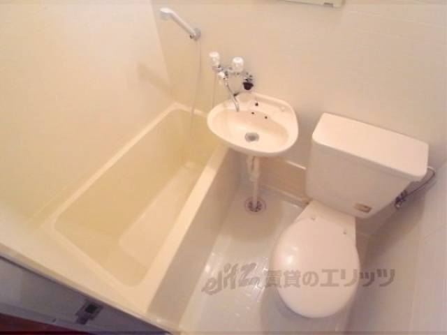 トイレ　ユニットバスです。
