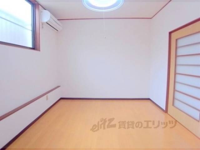 居室　広さもちょうど良いですよ。