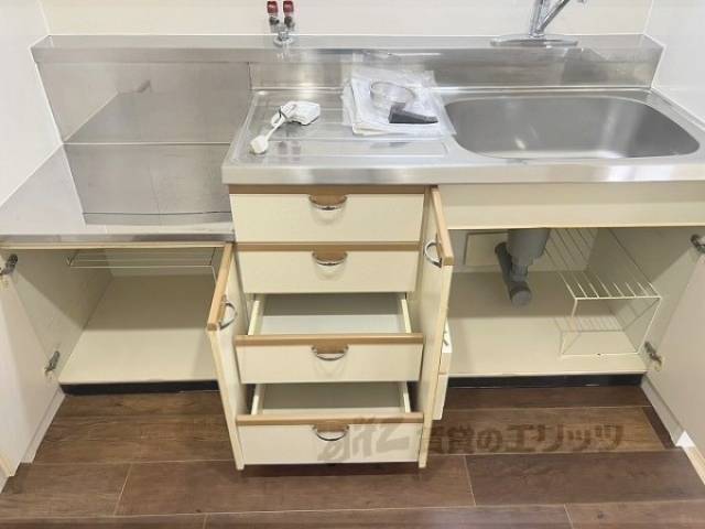 キッチン　下部収納
