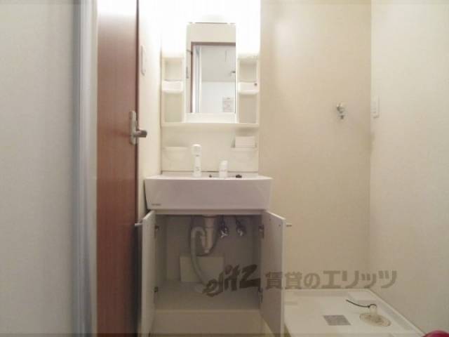 洗面所　洗面台下収納