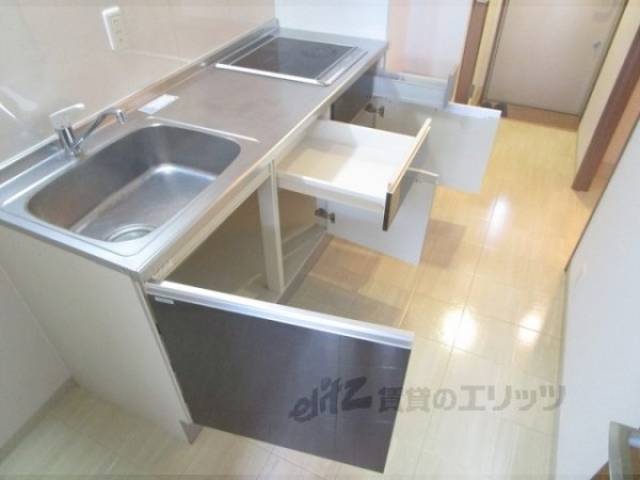 キッチン　キッチン下収納