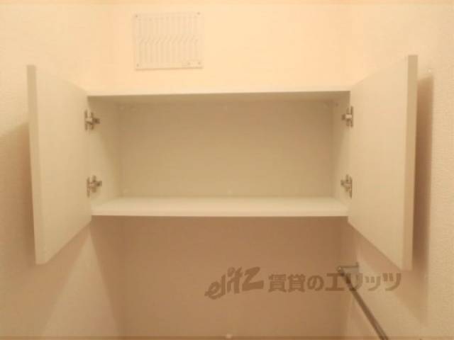 トイレ　トイレットペーパー収納可能
