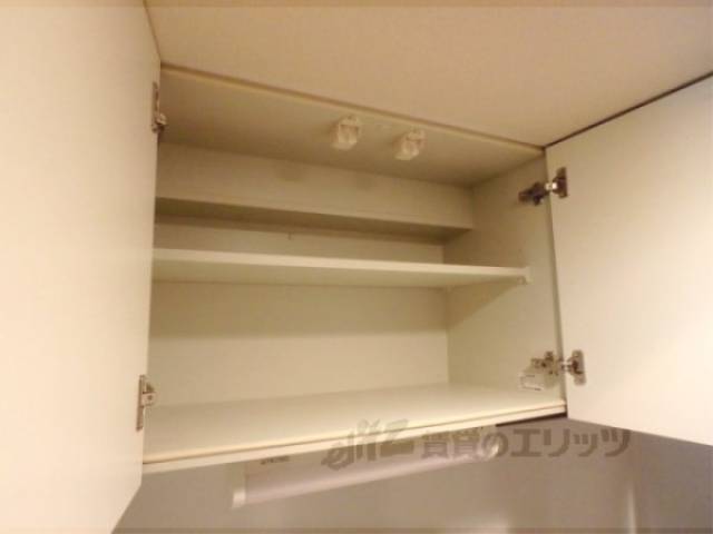 キッチン　キッチン上部棚