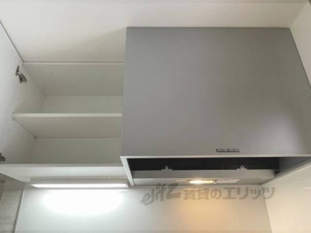 キッチン　上部収納