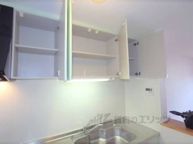 キッチン　シンク上収納