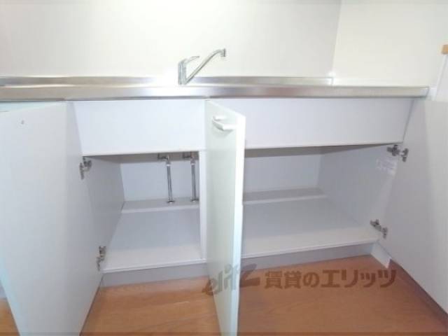 キッチン　シンク下収納