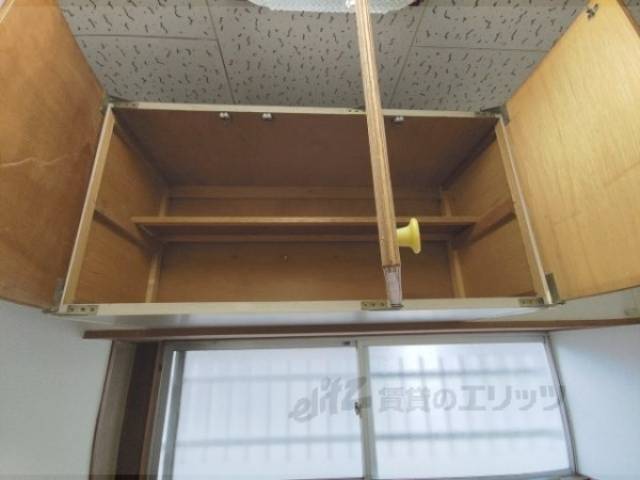 キッチン　収納上部