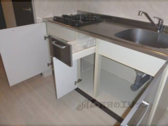 キッチン　キッチン収納